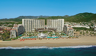 Dreams Vallarta Bay Resort & Spa Beachfront Infinity Pool - Vacation Club Preview