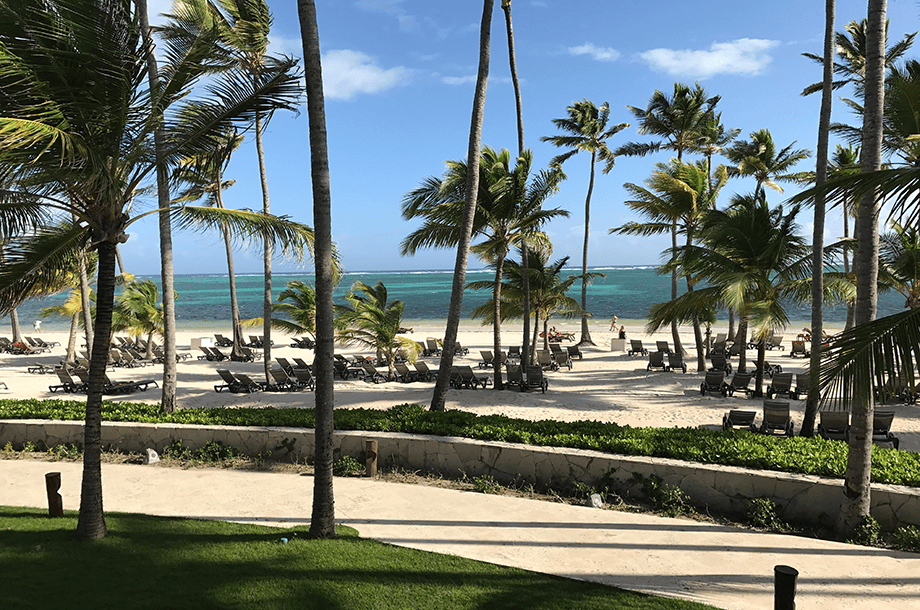 Luxury beachfront resort in Punta Cana - All Inclusive Promotions member preview stay